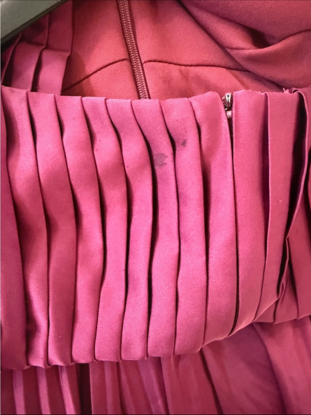 MAC DUGGAL pleated Burgundy Long-Sleeve Maxi Dress Sz 8 - Picture 8 of 11